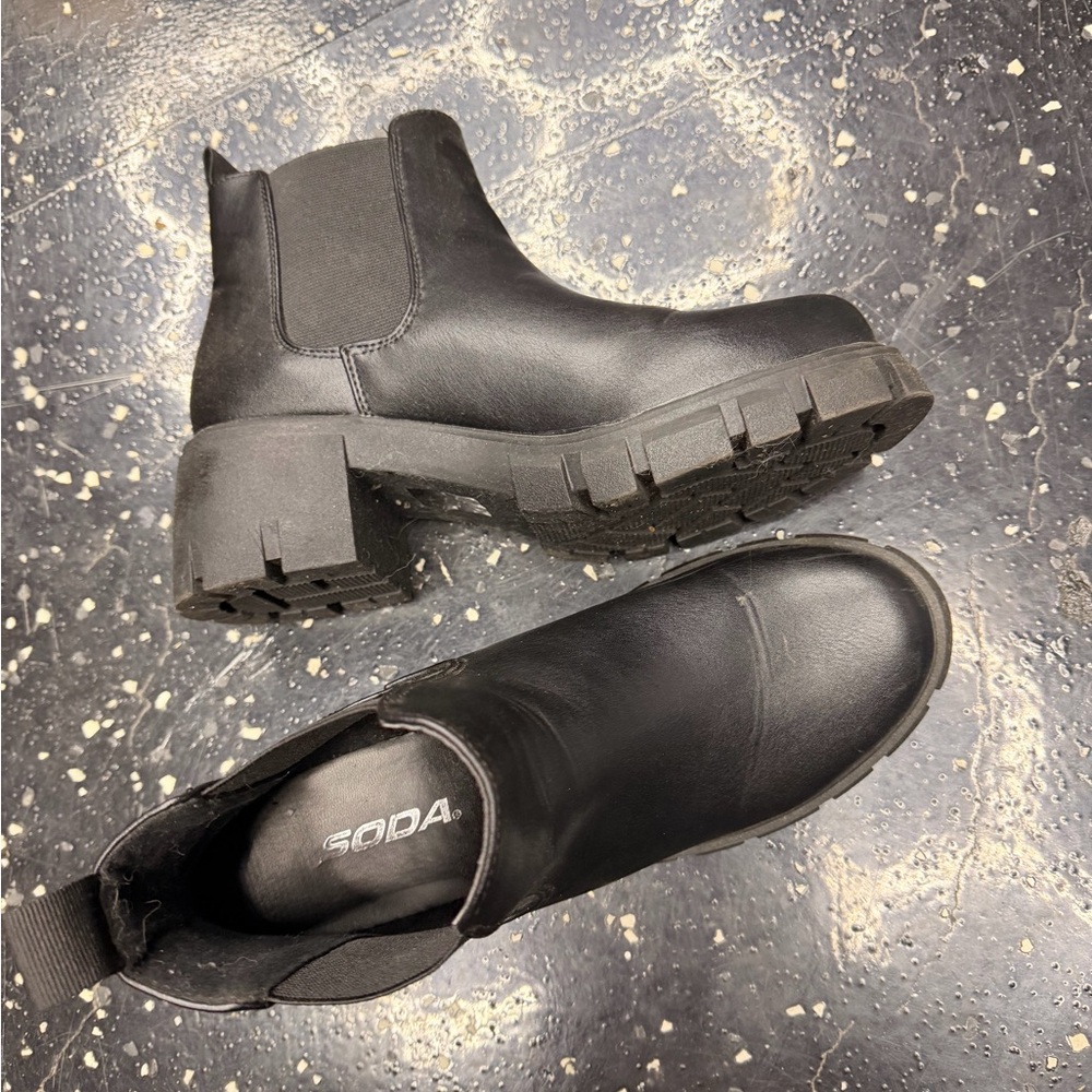 Soda Black and Gold Label